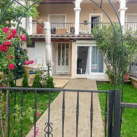Apartment Lovely With Garden And Terrace Rijeka