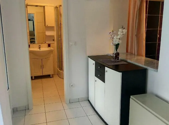 Apartmán Lovely With Garden And Terrace