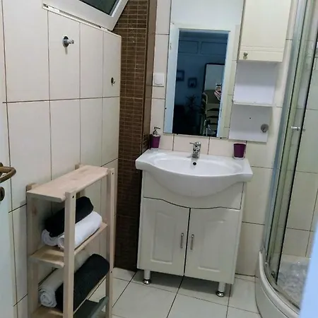Lovely With Garden And Terrace Apartamento Rijeka