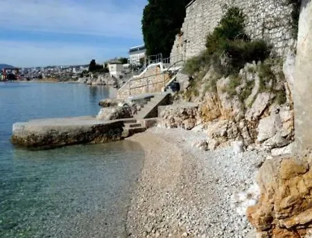 Lovely With Garden And Terrace Apartamento